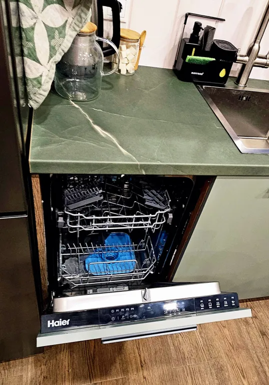 Далеко и надолго