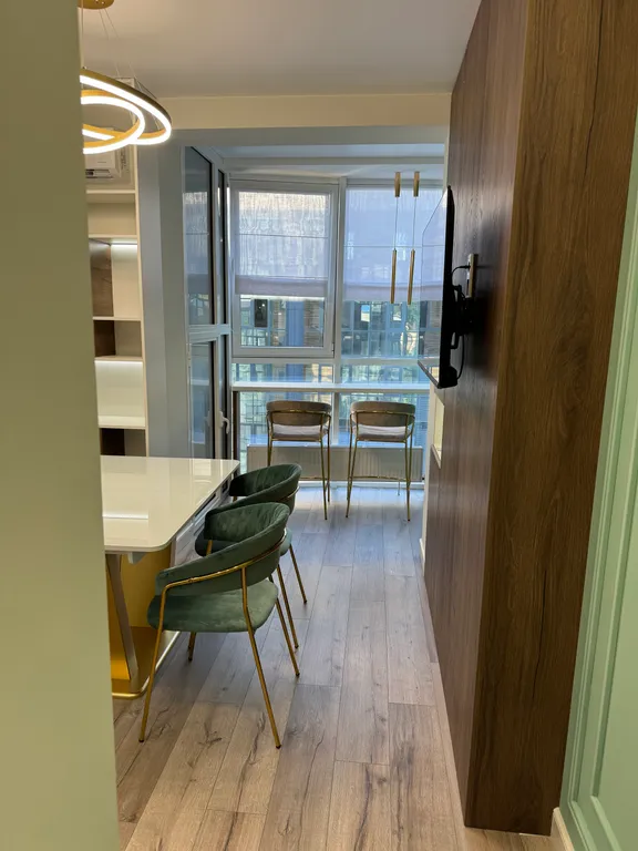 Дизайнерская квартира с бассейном на 13 этаже