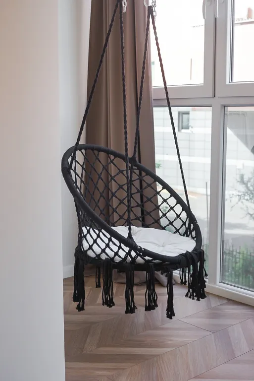 Квартира Квартира Стильная студия Оливковая с балконом и качелью — Калининград