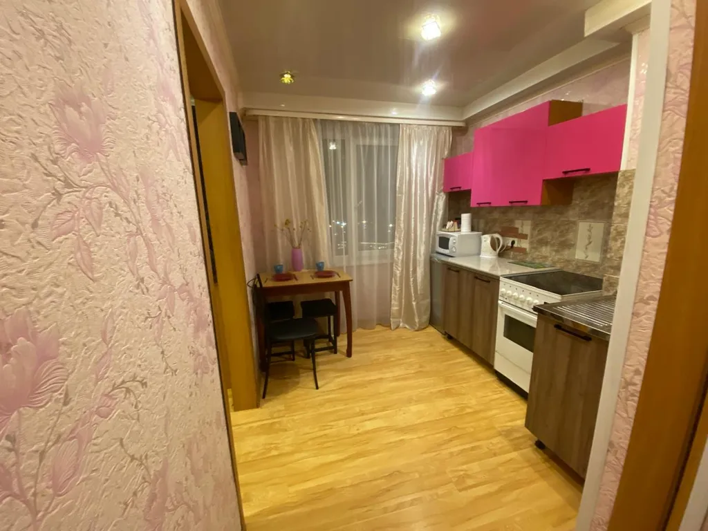 1-комнатная квартира с красивым видом на город, залив и горы