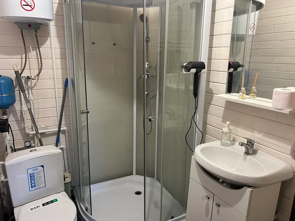 Коттедж Дом на окраине Казани на берегу реки и с собственным прудом — Казань