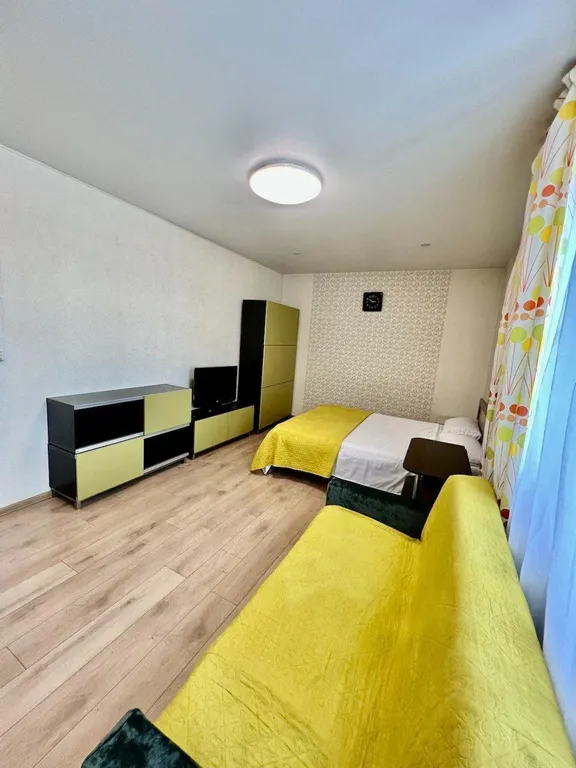 Просторная трехкомнатная квартира в центре города