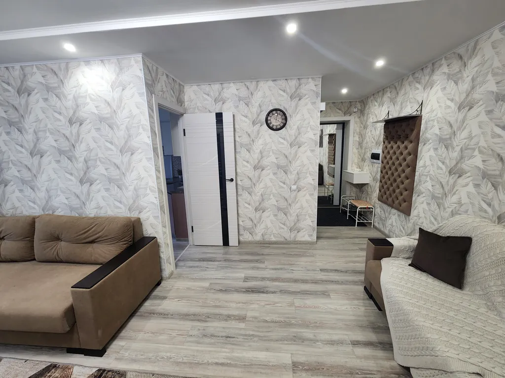 Двухкомнатная квартира в центре с евроремонтом