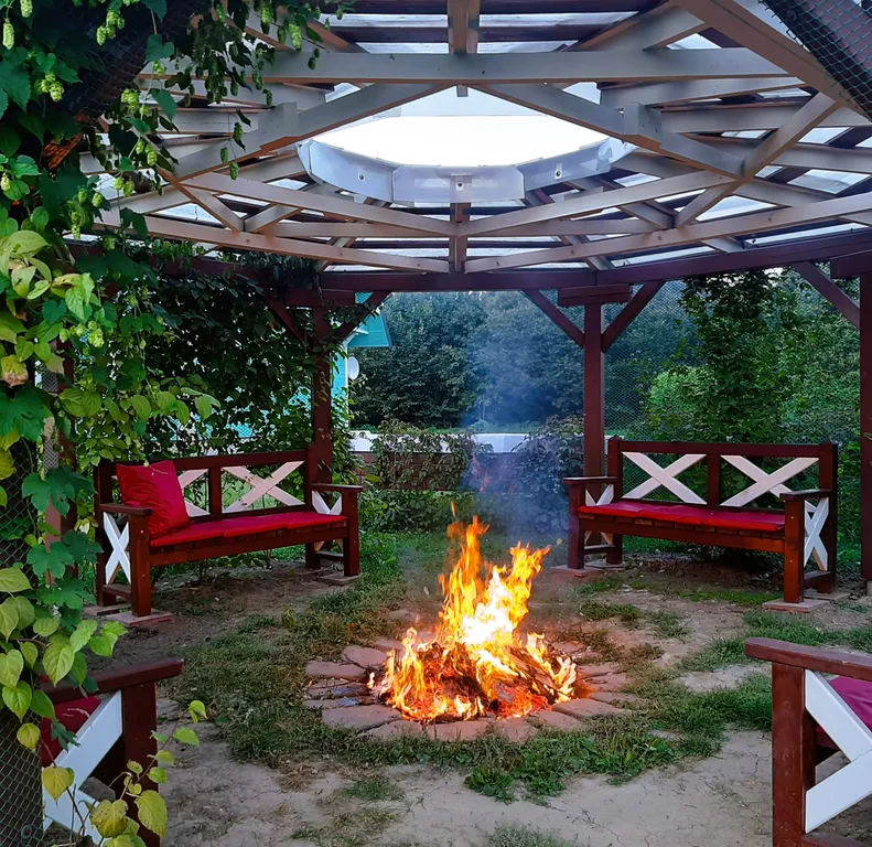 Дом-замок для большой компании