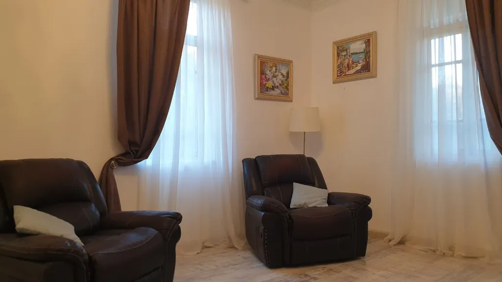 Коттедж Дом для большой семьи — Сухум