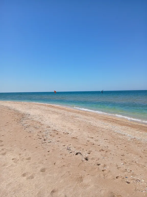 Маленькая комната со спальными местами в частном доме на даче