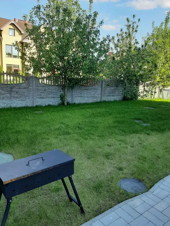 Квартира с участком, барбекю зона, закрытая территория, парковка