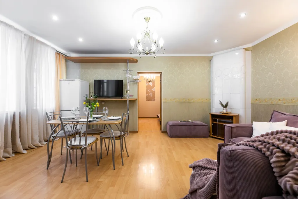 Рядом Невский, торговые центры, метро