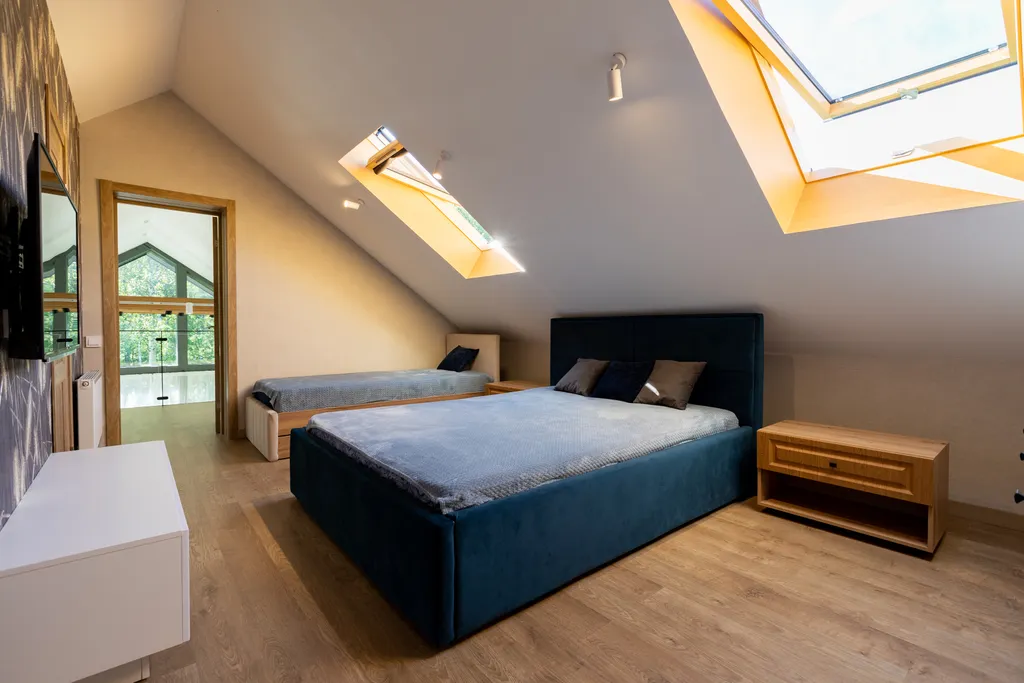 Уютный дом возле леса