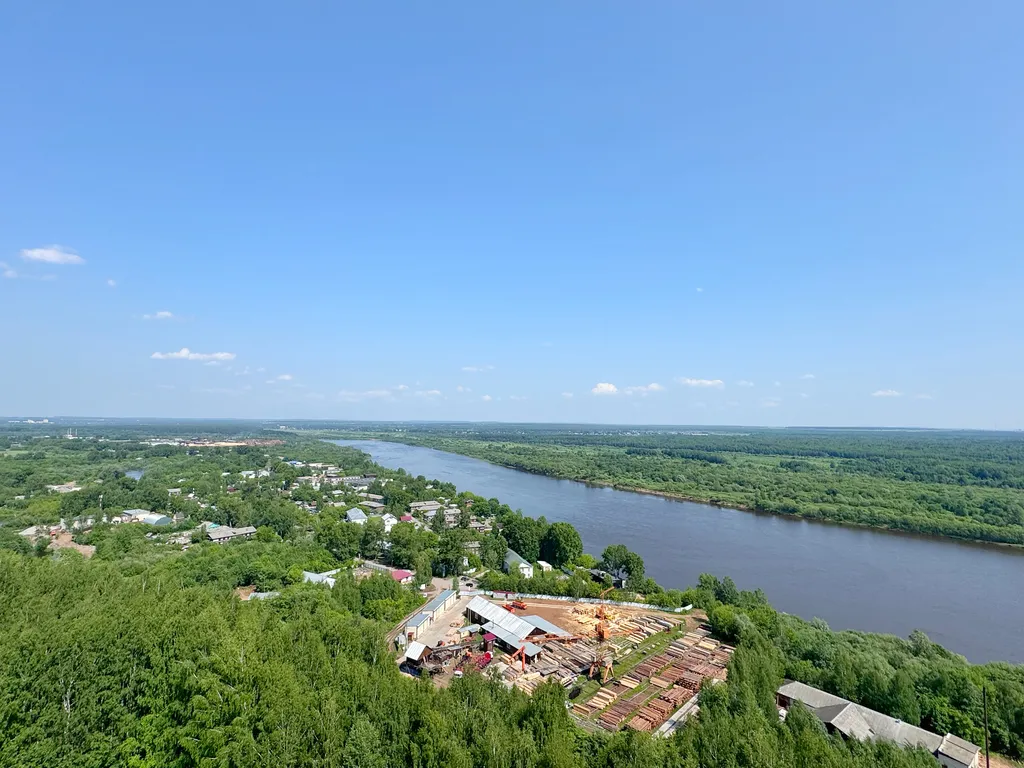 Стильная 2-комнатная квартира-студия в новом доме на берегу реки Вятка