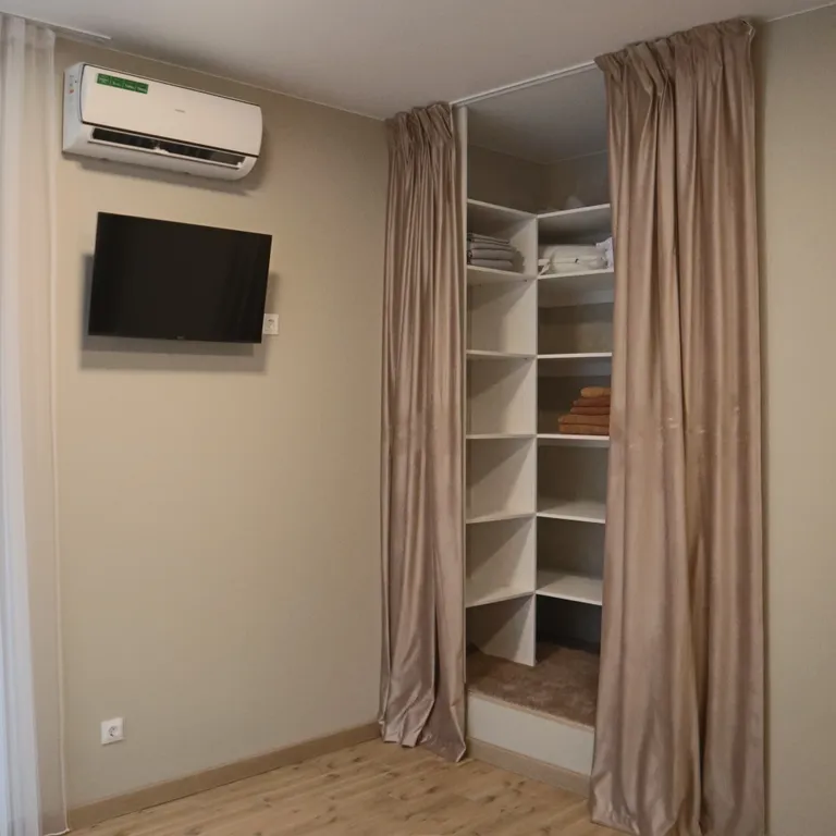 Новый дом с бамбуковой рощей