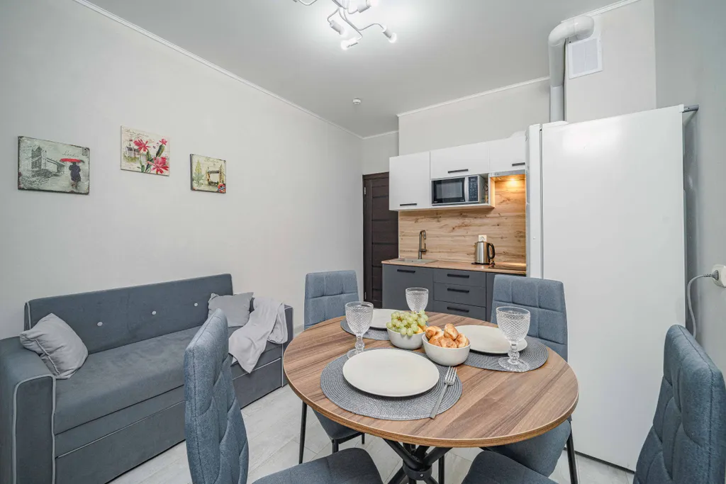 Квартира Уютная, светлая, только после ремонта квартира ждет своих гостей — Екатеринбург