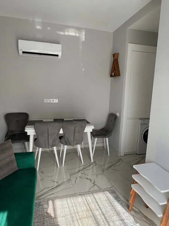 Апартаменты в центре с бассейном