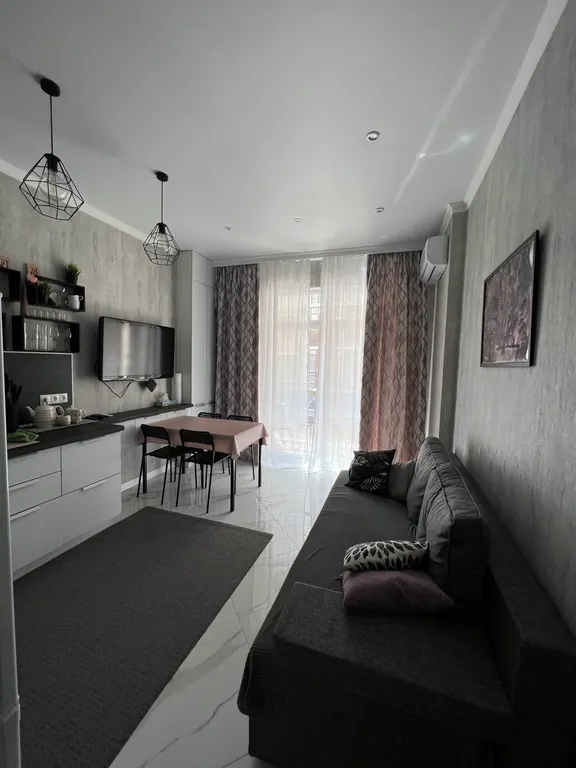 Великолепная квартира на берегу моря