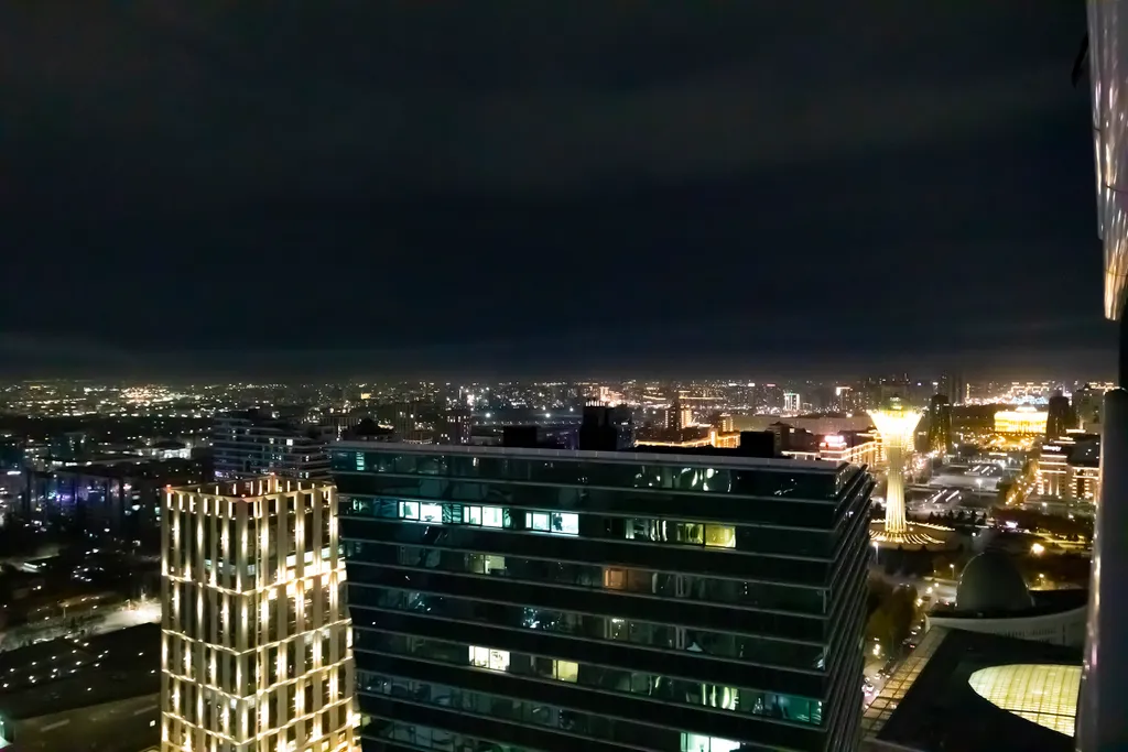 Элитные апартаменты с панорамным видом из окна в самом центре столицы