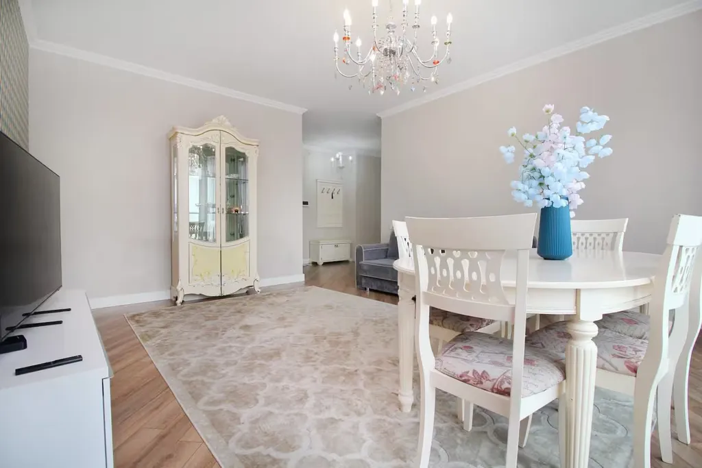 Трехкомнатная квартира в ЖК Braun возле ТРЦ Мега Алматы