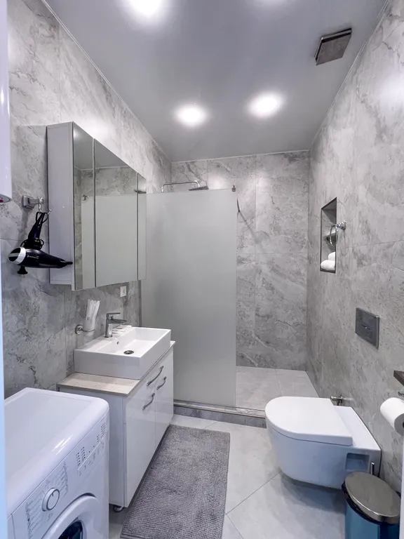 Двухкомнатная квартира на берегу моря, Porta Batumi Tower