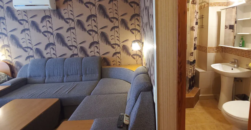 Комфортный номер Морская душа в 10 метрах от пляжа с видом на море