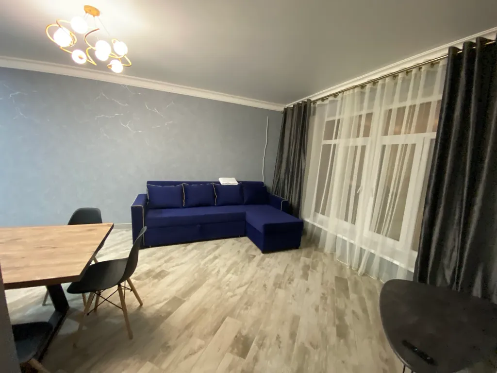 В центре престижного курортного посёлка Хазар