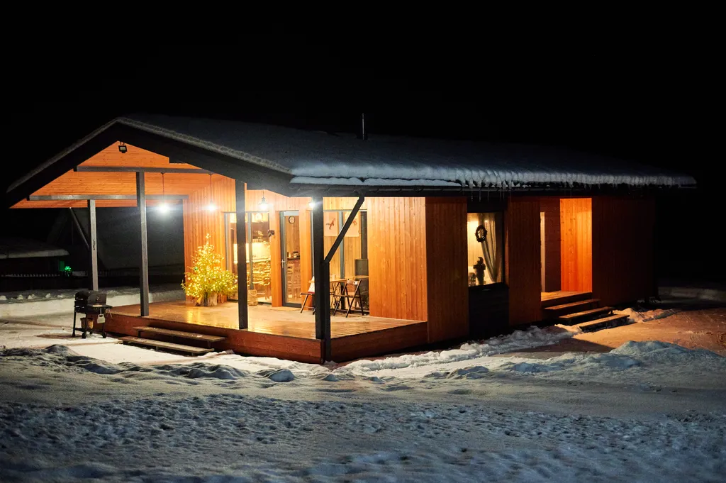 Коттедж Коттедж на берегу реки — Хотнежа