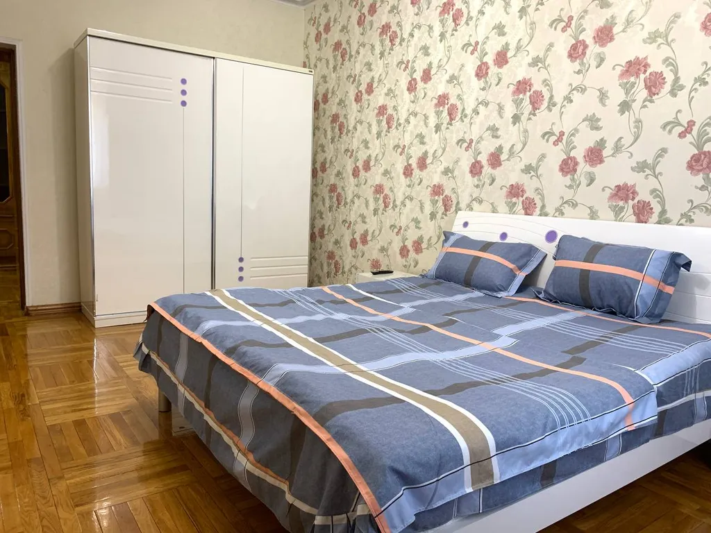 Большая и новая квартира в центре города