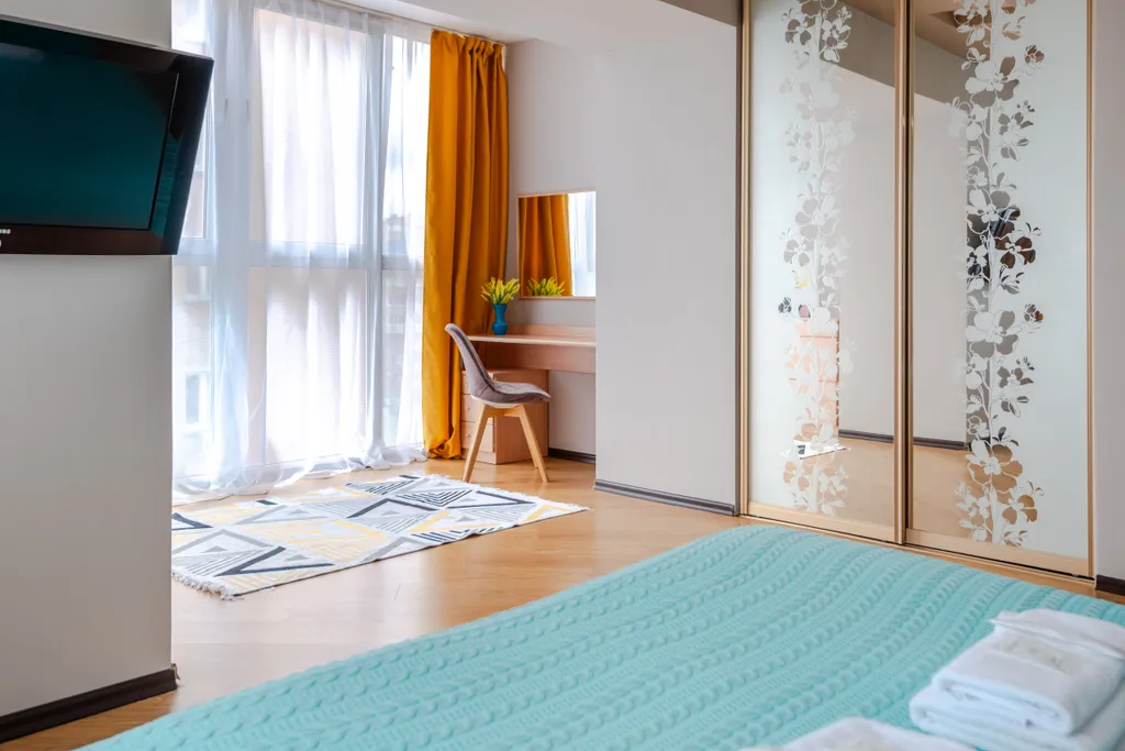 Просторная на заливе с панорамными окнами, кондиционер, 2 TV