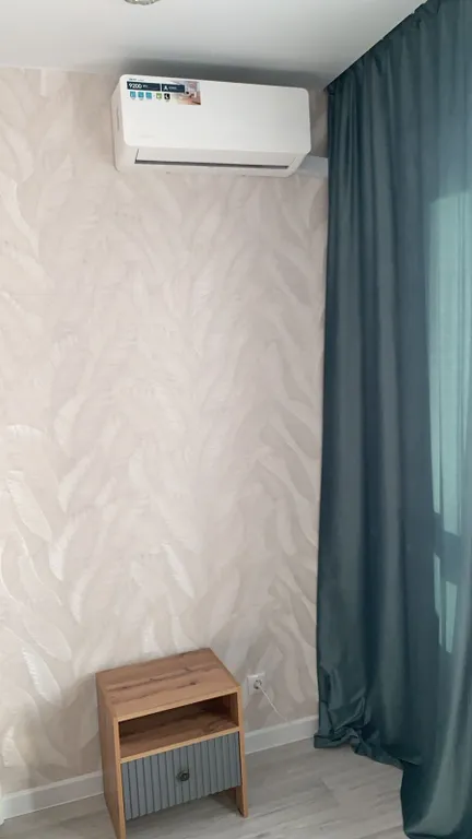 В центре у ТЦ Мега Молл, кондиционер, гостиничный сервис, бесконтактно