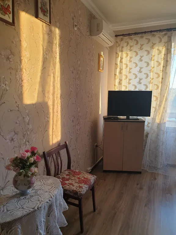 Ухоженная чистая квартира с видом на детский парк, парковка