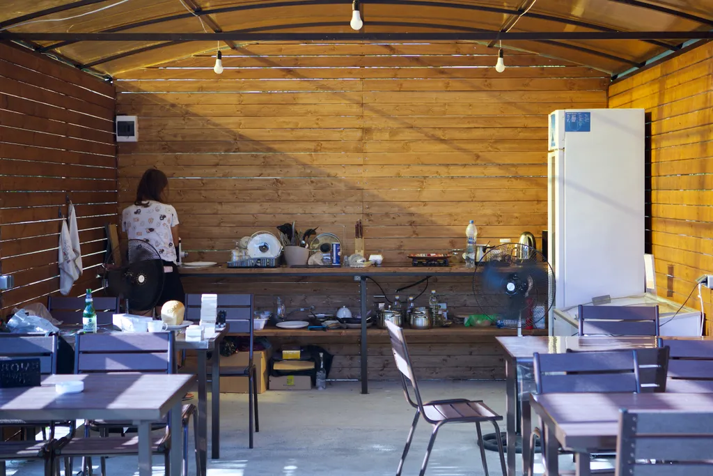 Коттедж Коттедж Уютные бунгало на берегу моря — Сухум