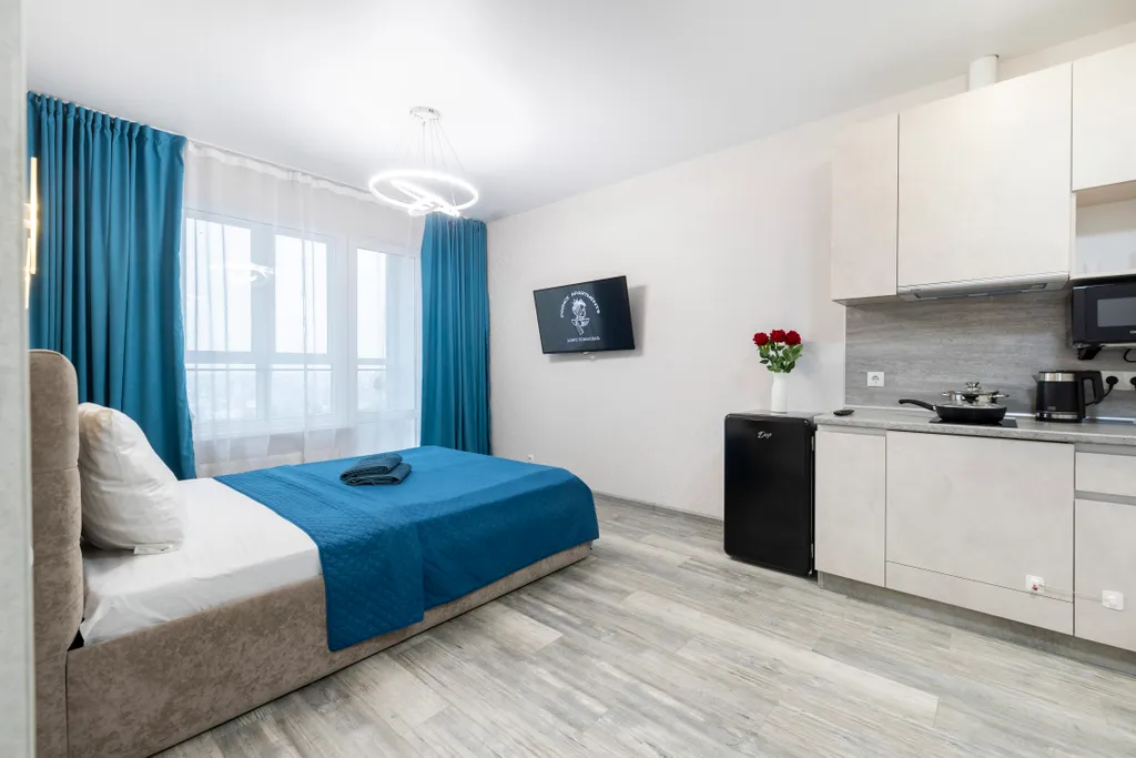 Студия с дизайнерским ремонтом