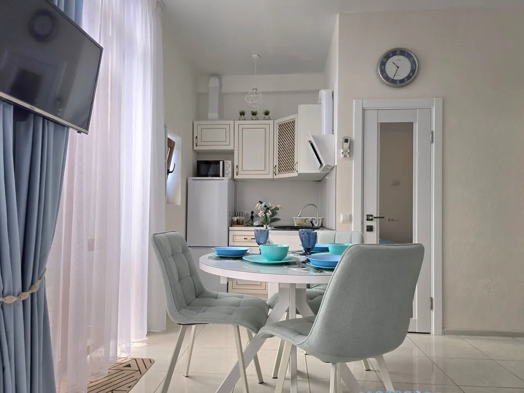 Квартира Квартира Уютная студия с выходом во дворик — Сириус