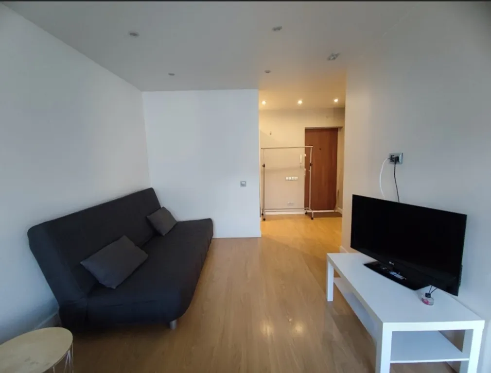 Студия возле Театра оперы и балета