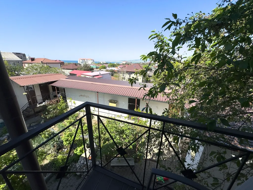 Номер с двухспальной кроватью и доп. Местом, с балконом и видом на море