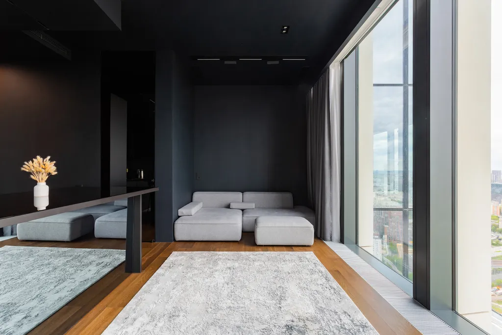 Угловой апартамент с ванной у окна