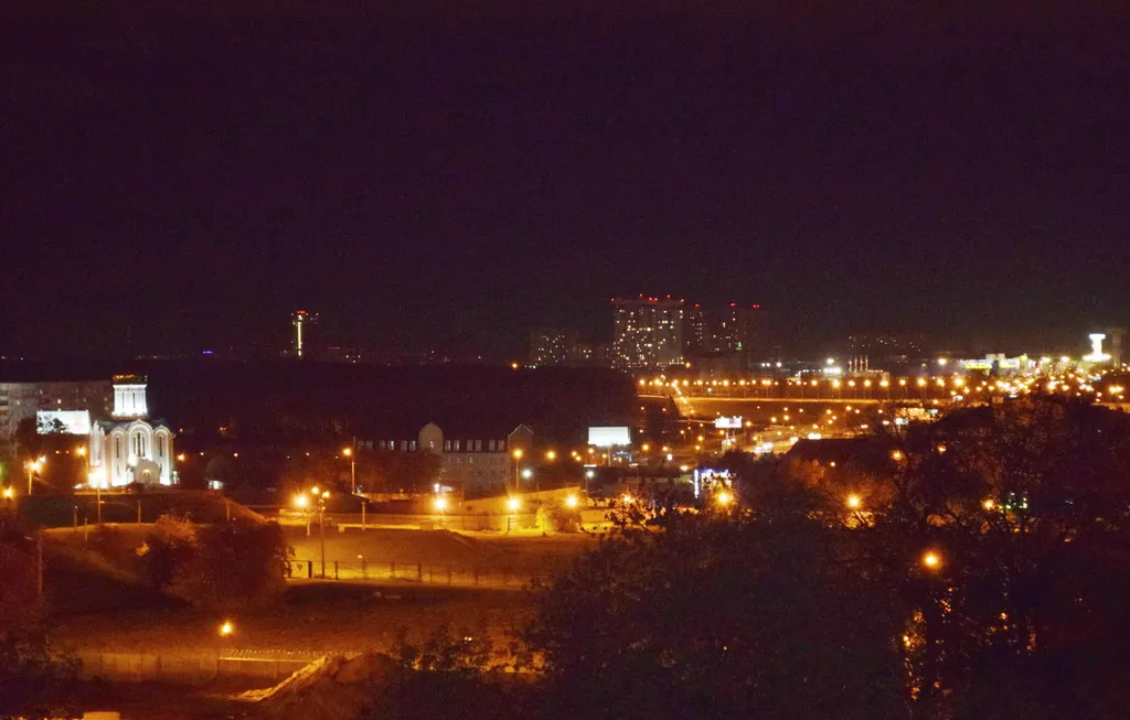 Зеленый оазис на площади Маркса