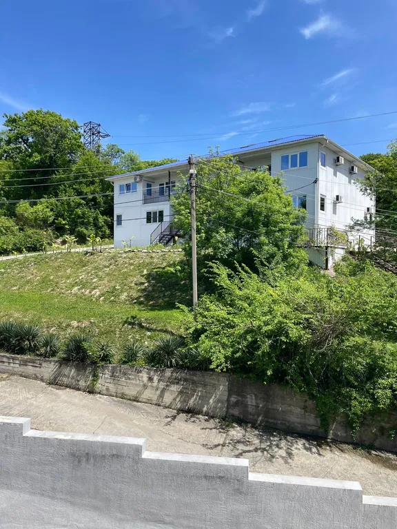 Тихий апартамент с кухонной зоной и стиральной машинкой