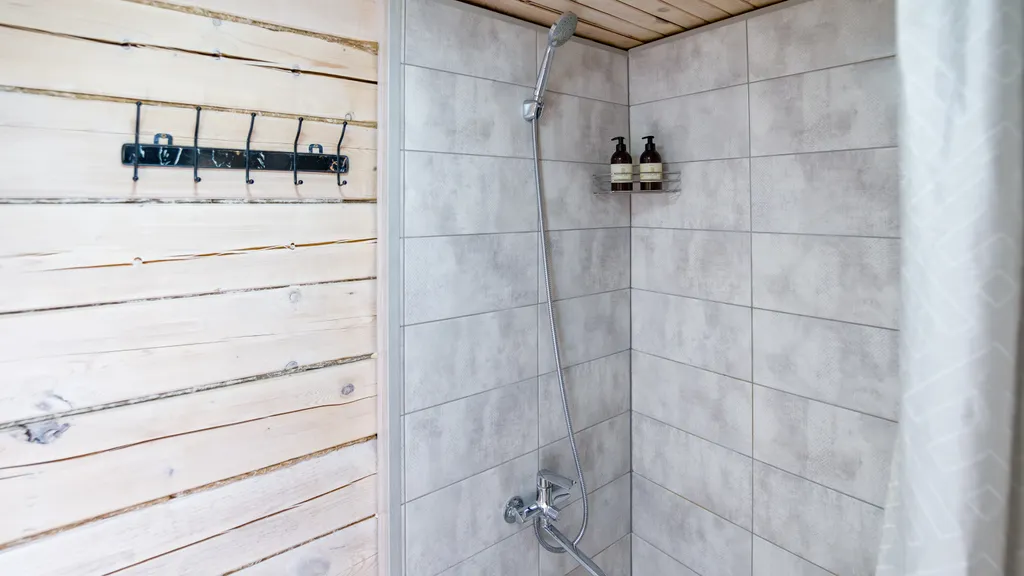 Дом на берегу озера