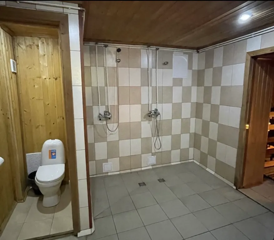 Большой дом с сауной на берегу реки Тулома с собственной территорией