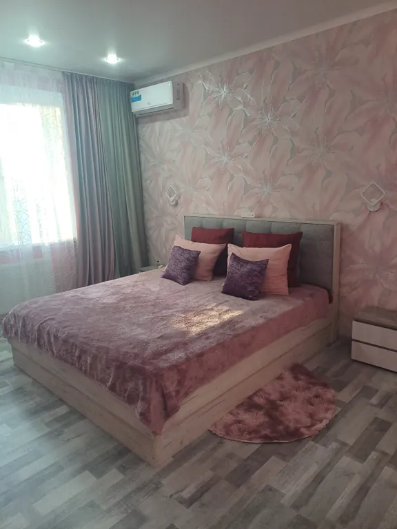 Однокомнатная квартира на Русском поле, выезд на Мариупольское шоссе — аренда посуточно в Таганрог