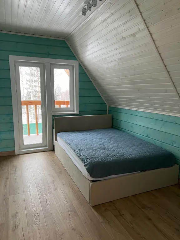 Дом в стиле Барнхаус на берегу реки Ока