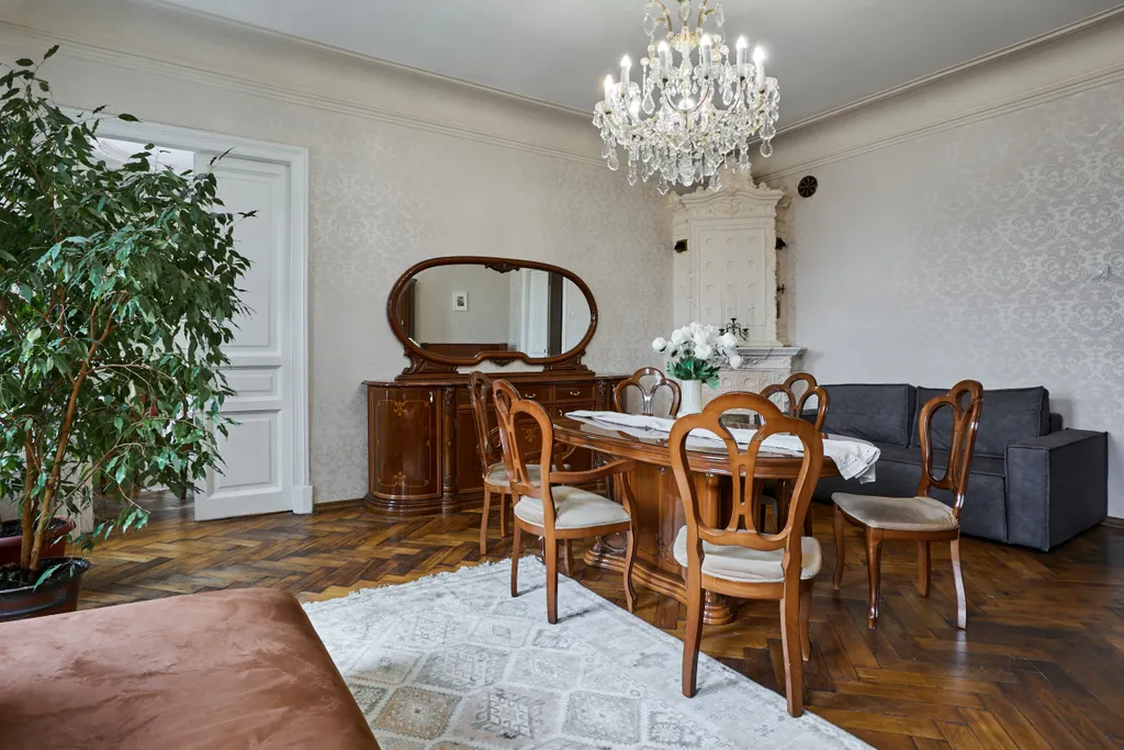 Уютная просторная 5-комнатная квартира в самом центре