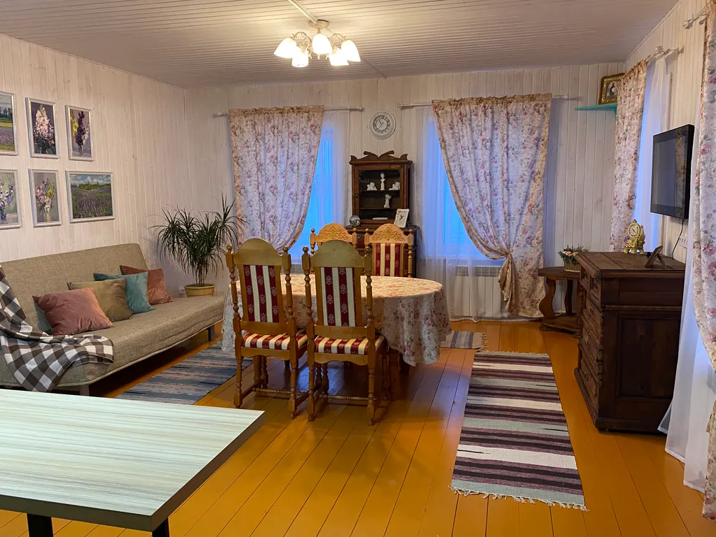 Дом на набережной