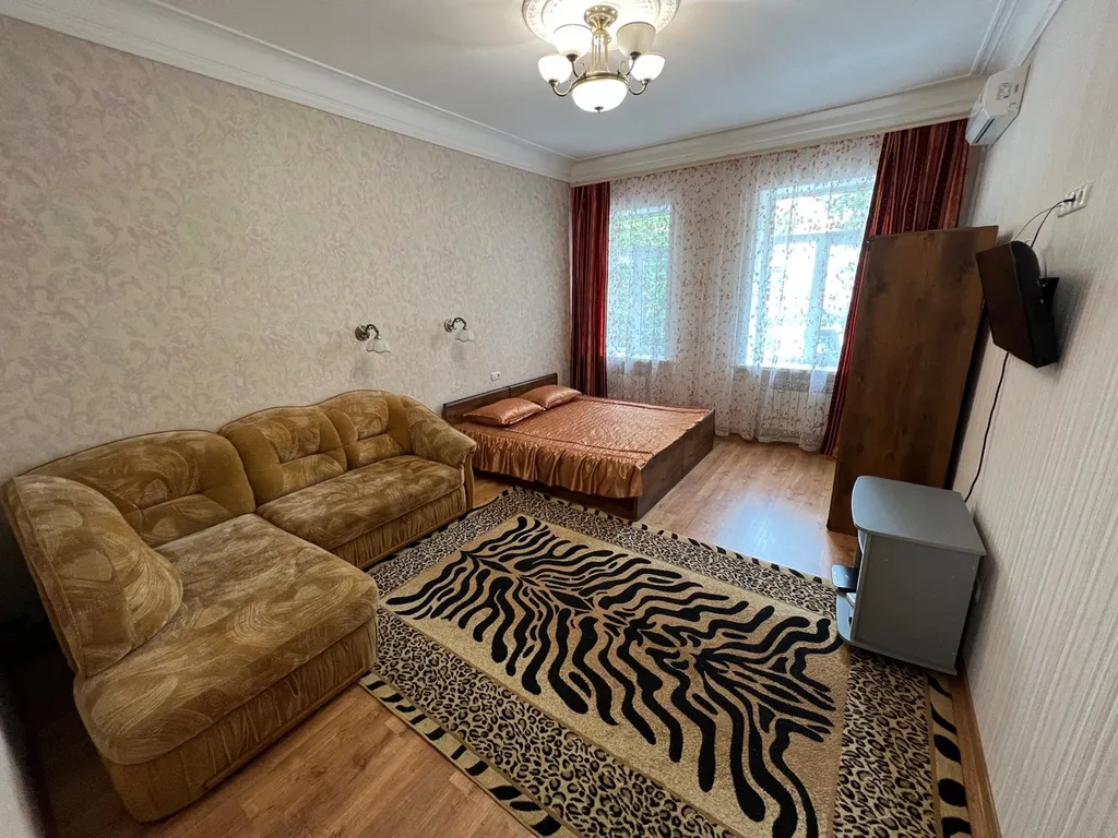 Четырёхкомнатный дом класса люкс в тихом центре