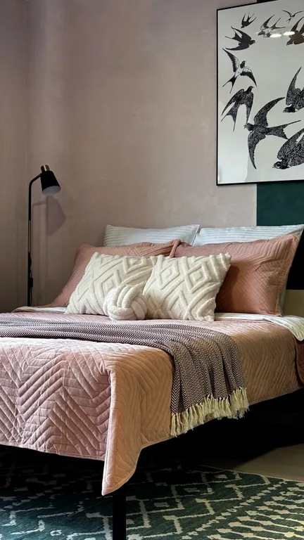 Большая светлая студия с дизайнерским ремонтом рядом с аэропортом