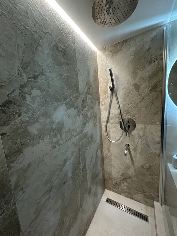 Апартаменты с шикарным ремонтом и удобным расположением