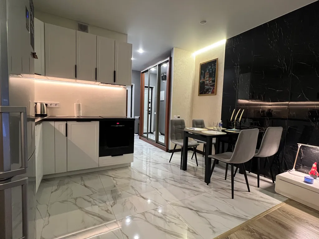 Уютная квартира с дизайнерским ремонтом рядом с метро