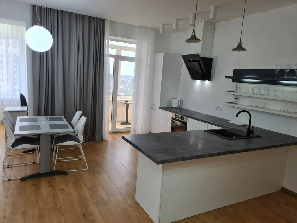 Люкс в новом доме с паркингом