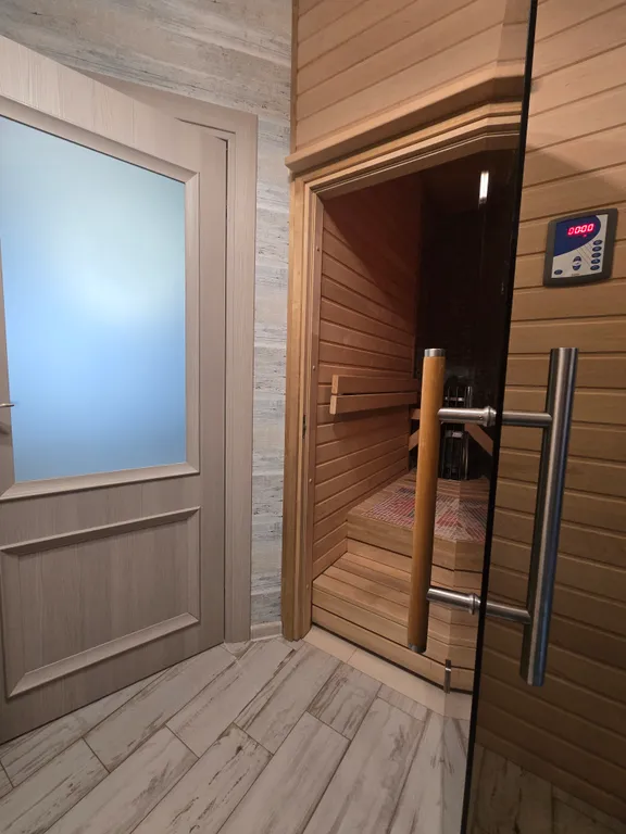 Студия с сауной возле озера