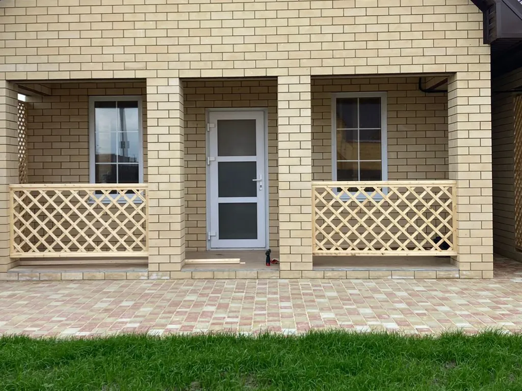 Коттедж с бассейном Азовочка