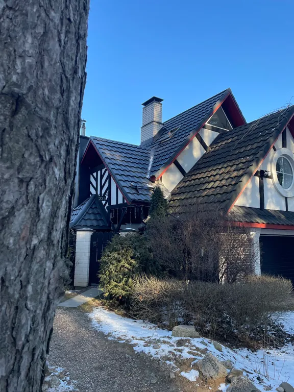 Двухуровневые апартаменты 33/3 house с камином и мангалом